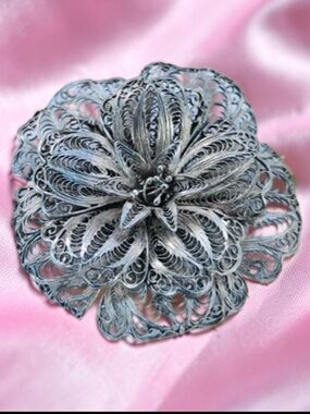 Sterling Silver l Floral Filigree Statement Brooch 925 Sterling Vintage